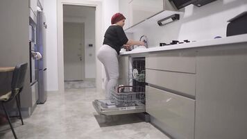 My stepmother is giving me a dance performance. 2_bbw_2_video_2