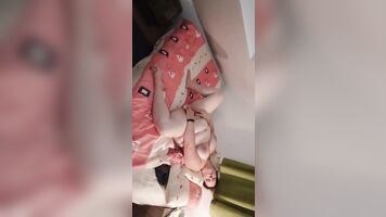 Fatty Housewife Bitch Sandy Masturbates With Vibrator